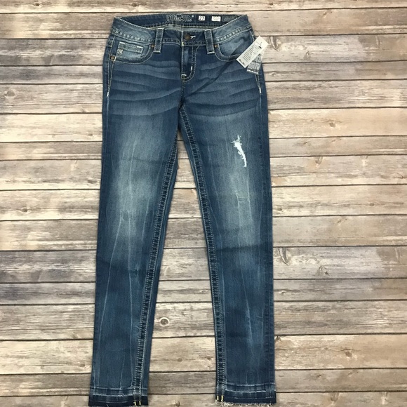 New Miss Me Mid-Rise Skinny Released Hem Jeans - Picture 2 of 8